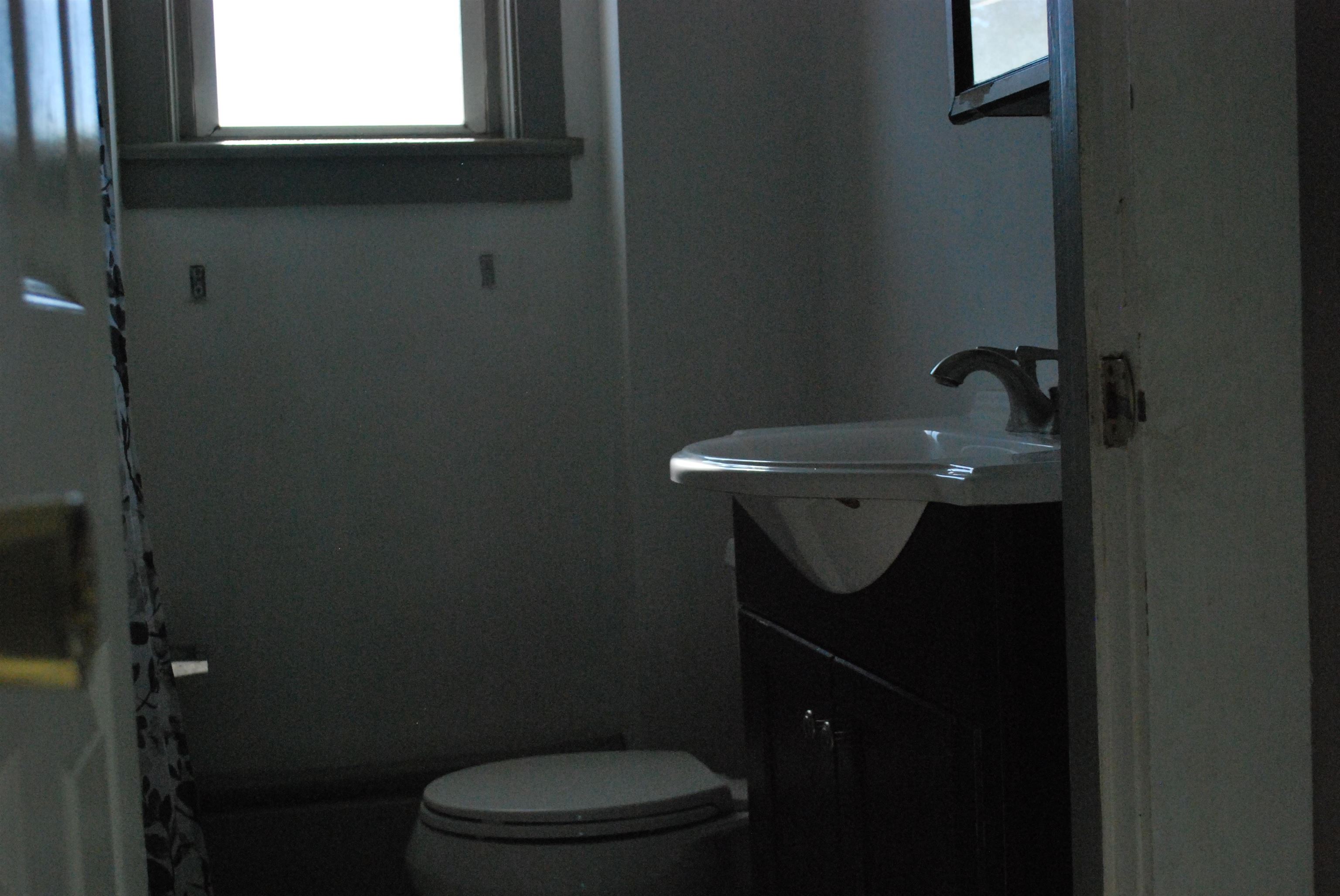 129 West Street Proctor, VT 05765 - Photo 8 of 21 Gallery Image 8