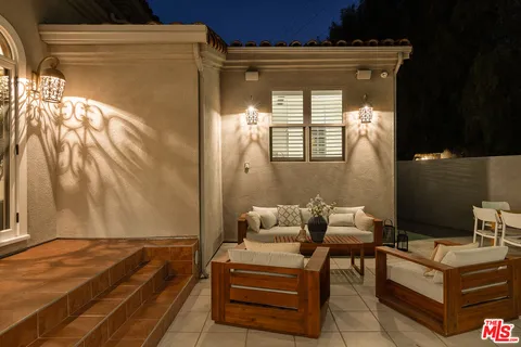 $1,995,000 | 1772 South Ogden Drive, Los Angeles, CA 90019