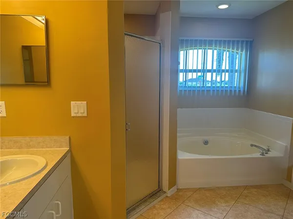 $1,950 | 1915 Southwest 13th Street, Cape Coral, FL 33991