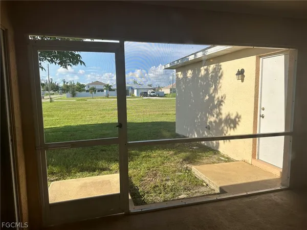 $1,950 | 1915 Southwest 13th Street, Cape Coral, FL 33991