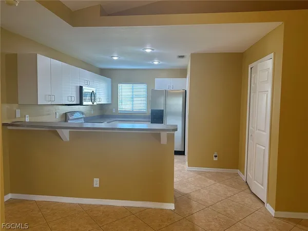 $1,950 | 1915 Southwest 13th Street, Cape Coral, FL 33991