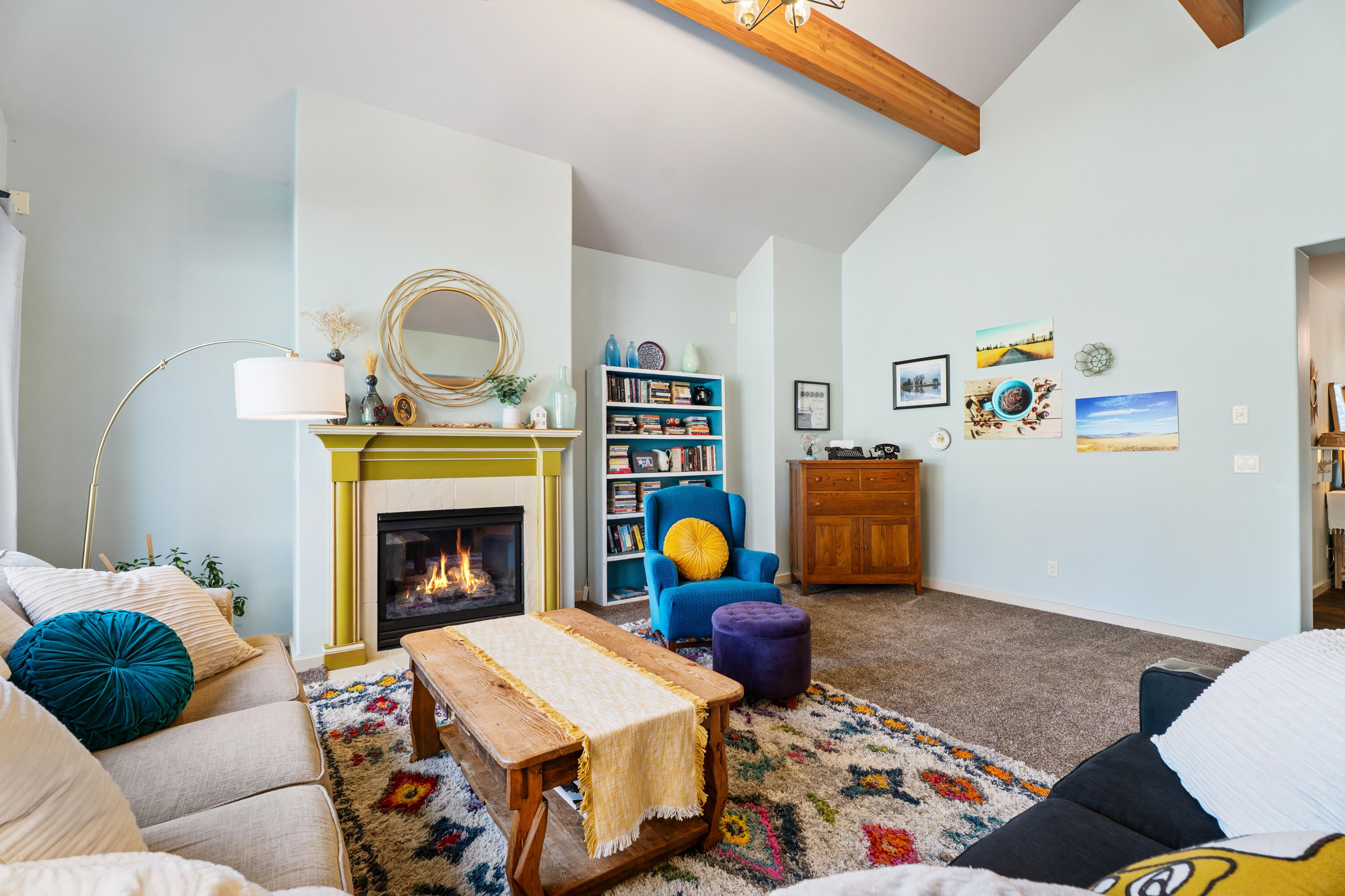 19525 Sugar Mill Loop Bend, OR 97702 - Photo 12 of 55 06-Living Room