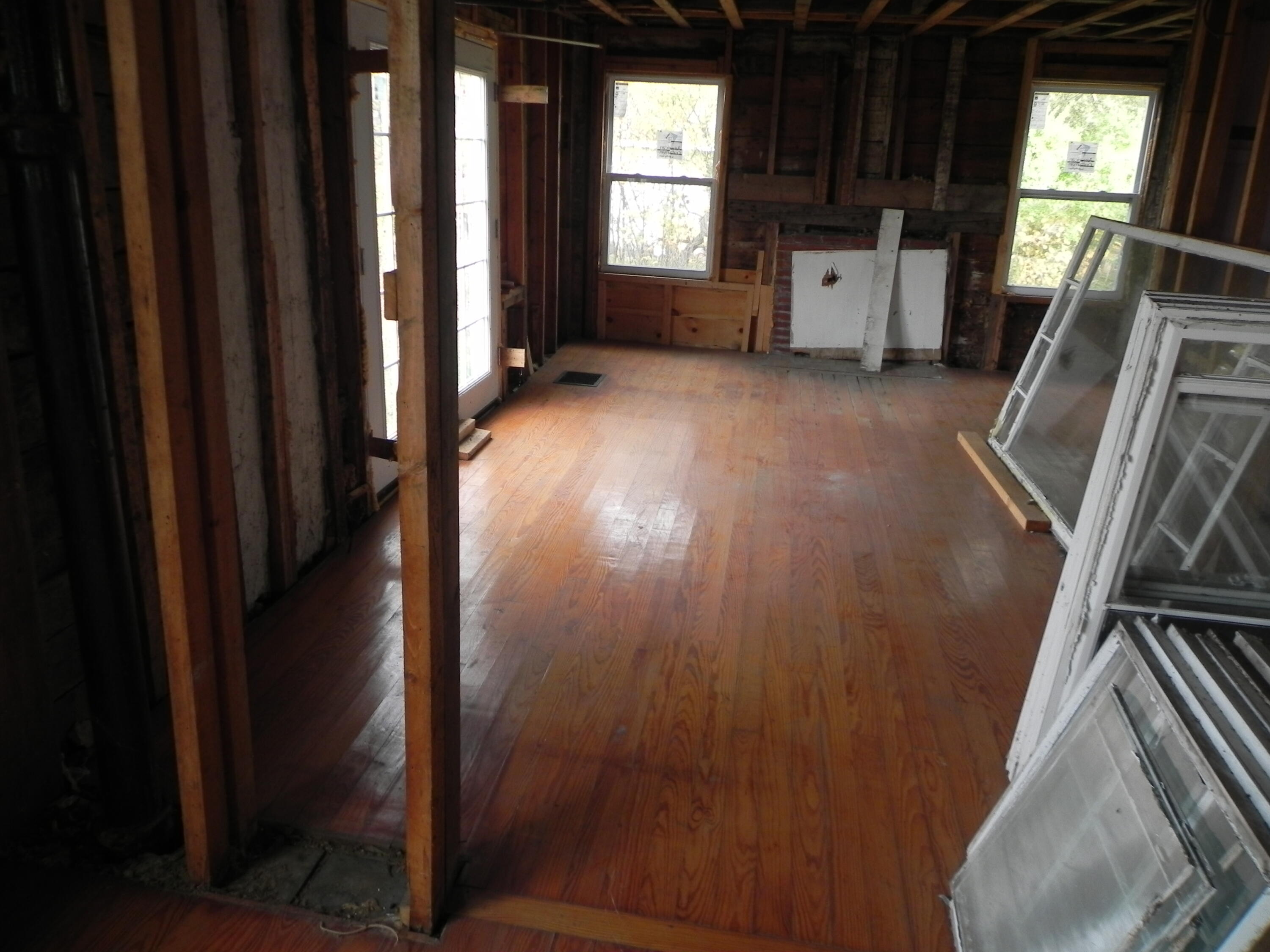 225 County Road Lubec, ME 04652 - Photo 9 of 32 DSCN0501