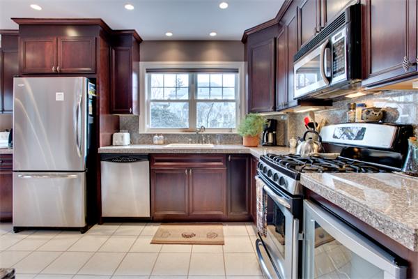 38 Standish Road Watertown, MA 02472 - Photo 2 of 27 Gallery Image 2