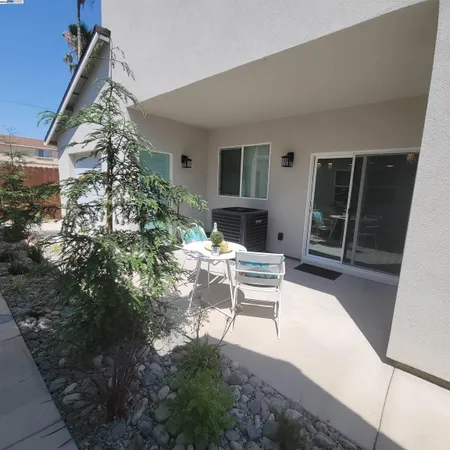 $2,595 | 2627 Beaumont Street, Sacramento, CA 95815