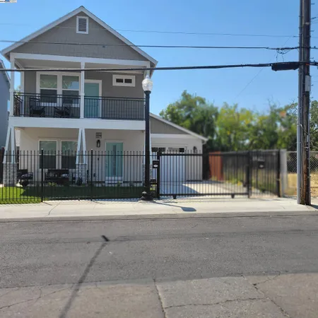 $2,595 | 2627 Beaumont Street, Sacramento, CA 95815