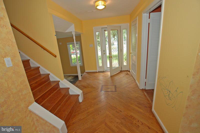 15009 Whitegate Road Silver Spring, MD 20905 - Photo 21 of 29 Interior (General)