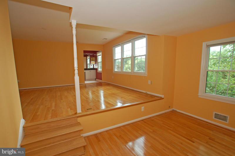 15009 Whitegate Road Silver Spring, MD 20905 - Photo 10 of 29 Bedroom (Master)