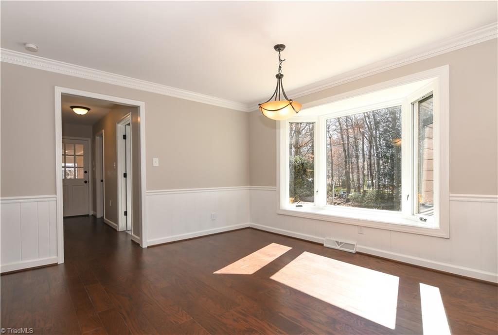 3703 Pinetop Road Greensboro, NC 27410 - Photo 8 of 30 Breakfast with big bay window.