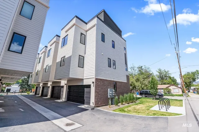 $1,950,000 | 2935-2947 West Jordan Street, Boise, ID 83702