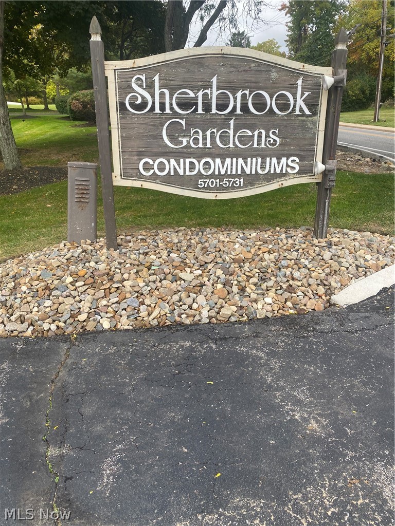 5721 Som Center Road, Unit 25 Solon, OH 44139 - Photo 1 of 30