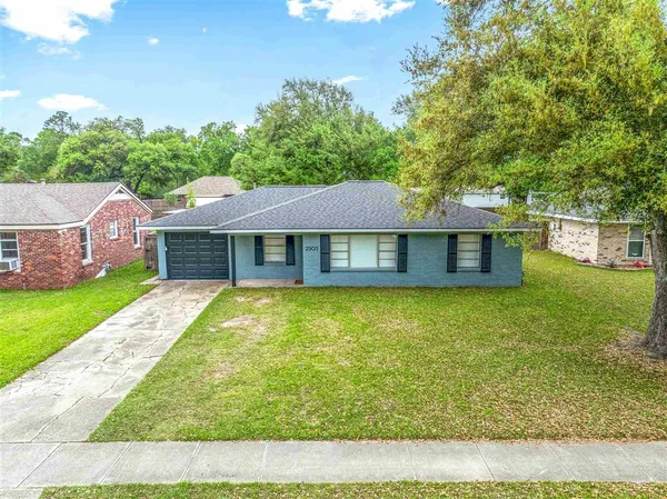 $179,999 | 2503 Oak Cliff Street, Lake Charles, LA 70607