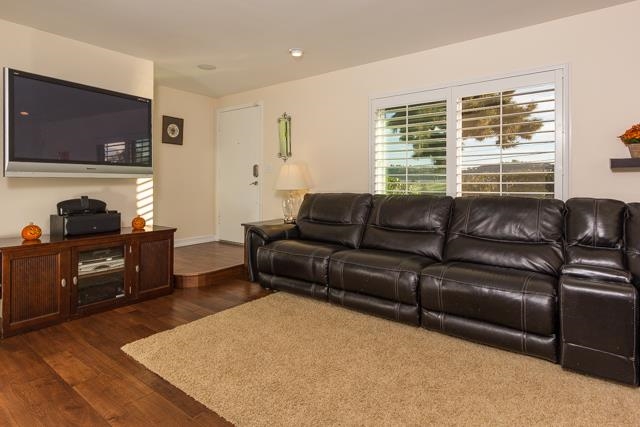 859 Del Mar Downs Road, Unit A Solana Beach, CA 92075 - Photo 7 of 20