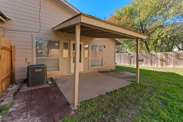 $1,550 | 10807 Lambert Circle, Unit A, Austin, TX 78758