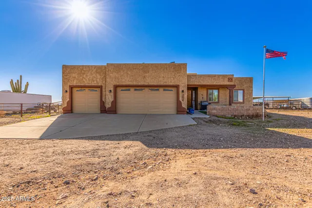 a view of a house with entertaining space