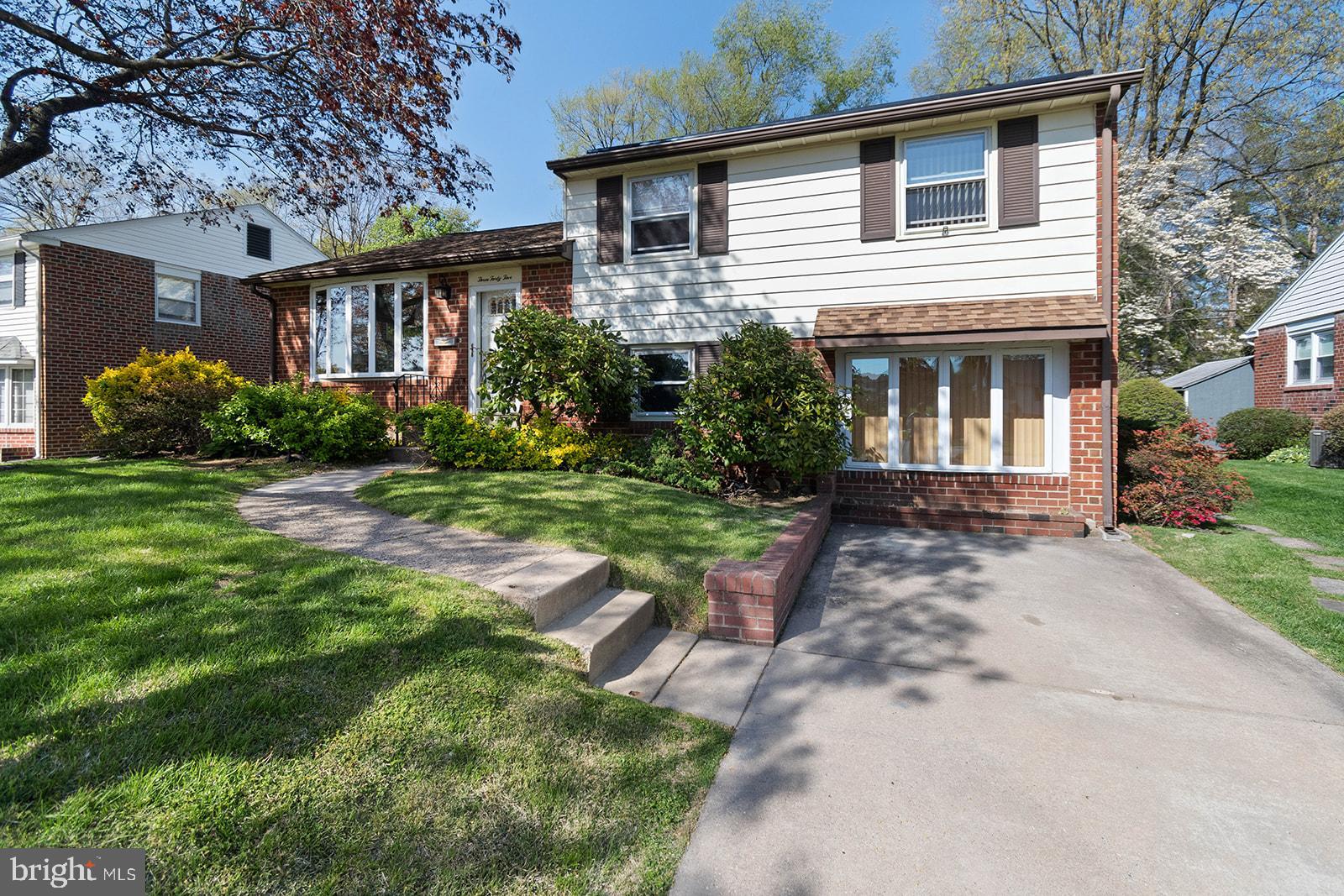 345 Rittenhouse Circle Havertown, PA 19083 - Photo 4 of 36