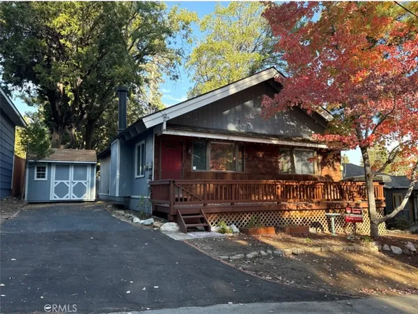 $2,400 | 2560 Oak Drive, Running Springs, CA 92382