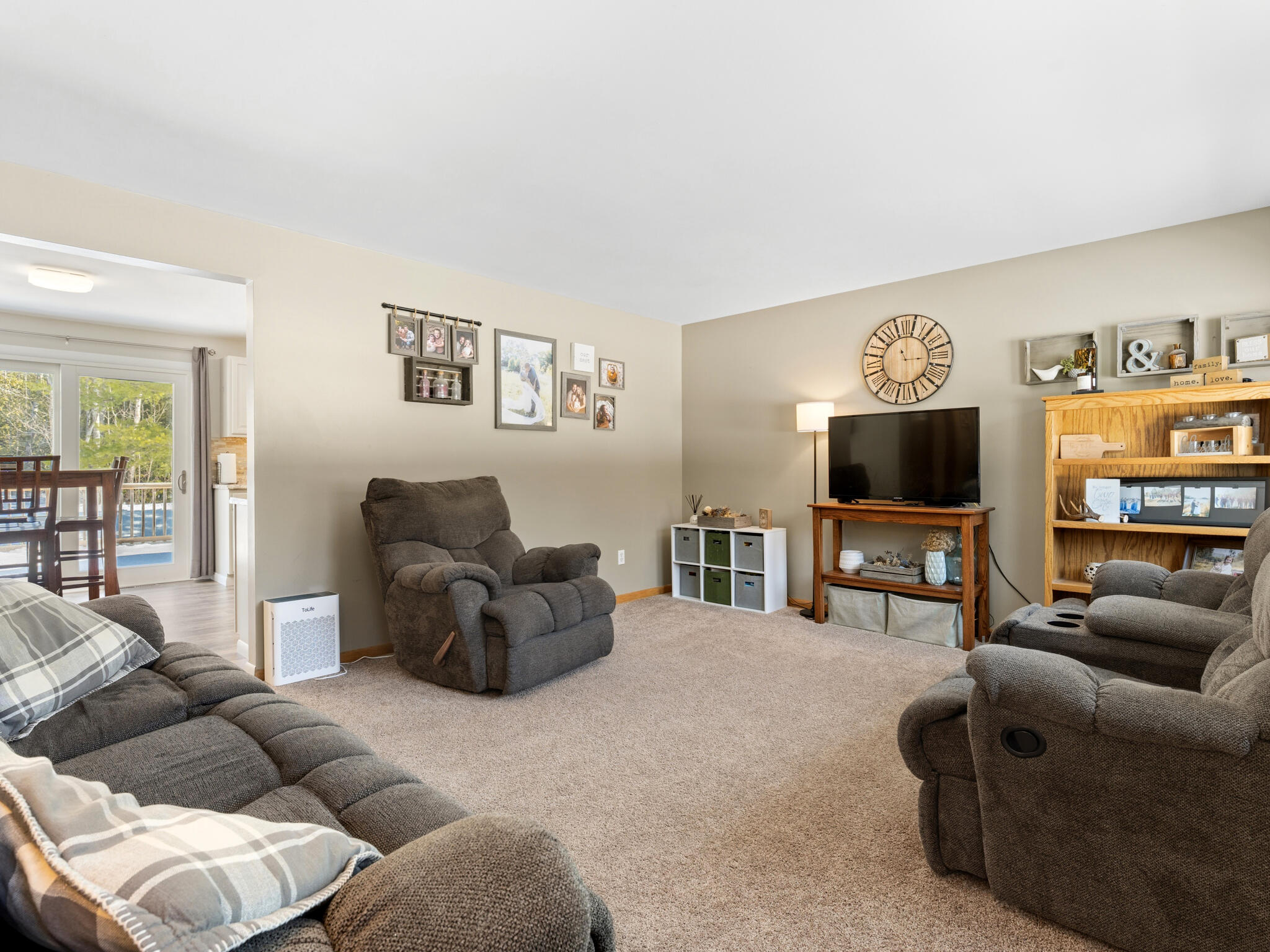 4465 Truckey Road Alpena, MI 49707 - Photo 4 of 30 Living Room