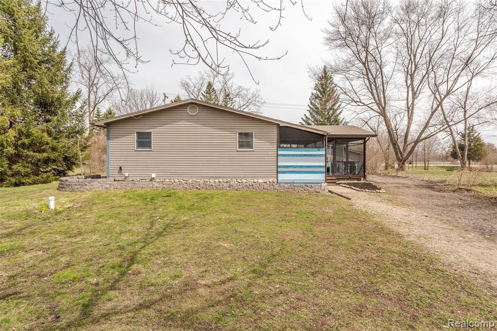 13396 North Road Fenton, MI 48430 - Photo 42 of 52