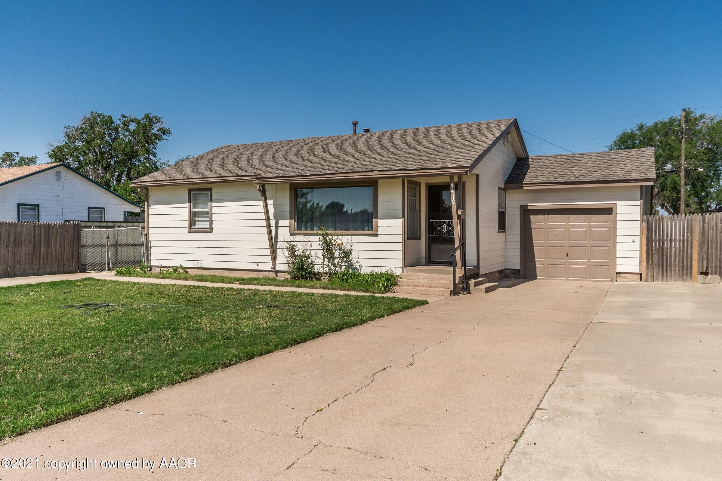 4412 South Lipscomb Street Amarillo, TX 79110 - Photo 18 of 18 a front view of house with yard
