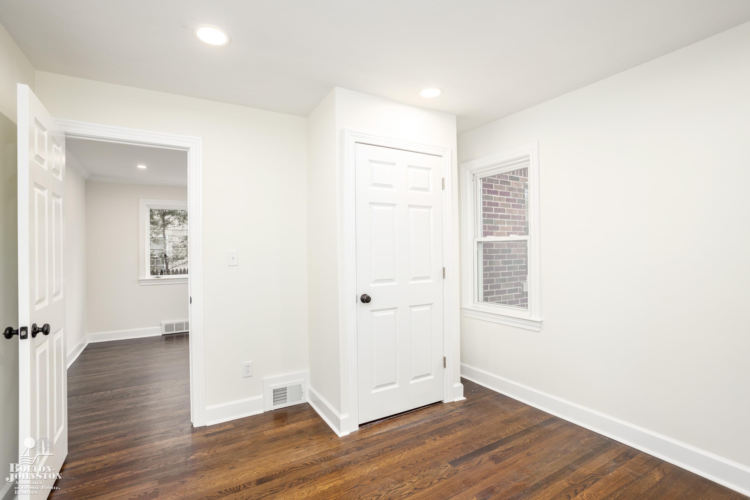284 Ridgemont Road Grosse Pointe Farms, MI 48236 - Photo 15 of 34 Gallery Image 15