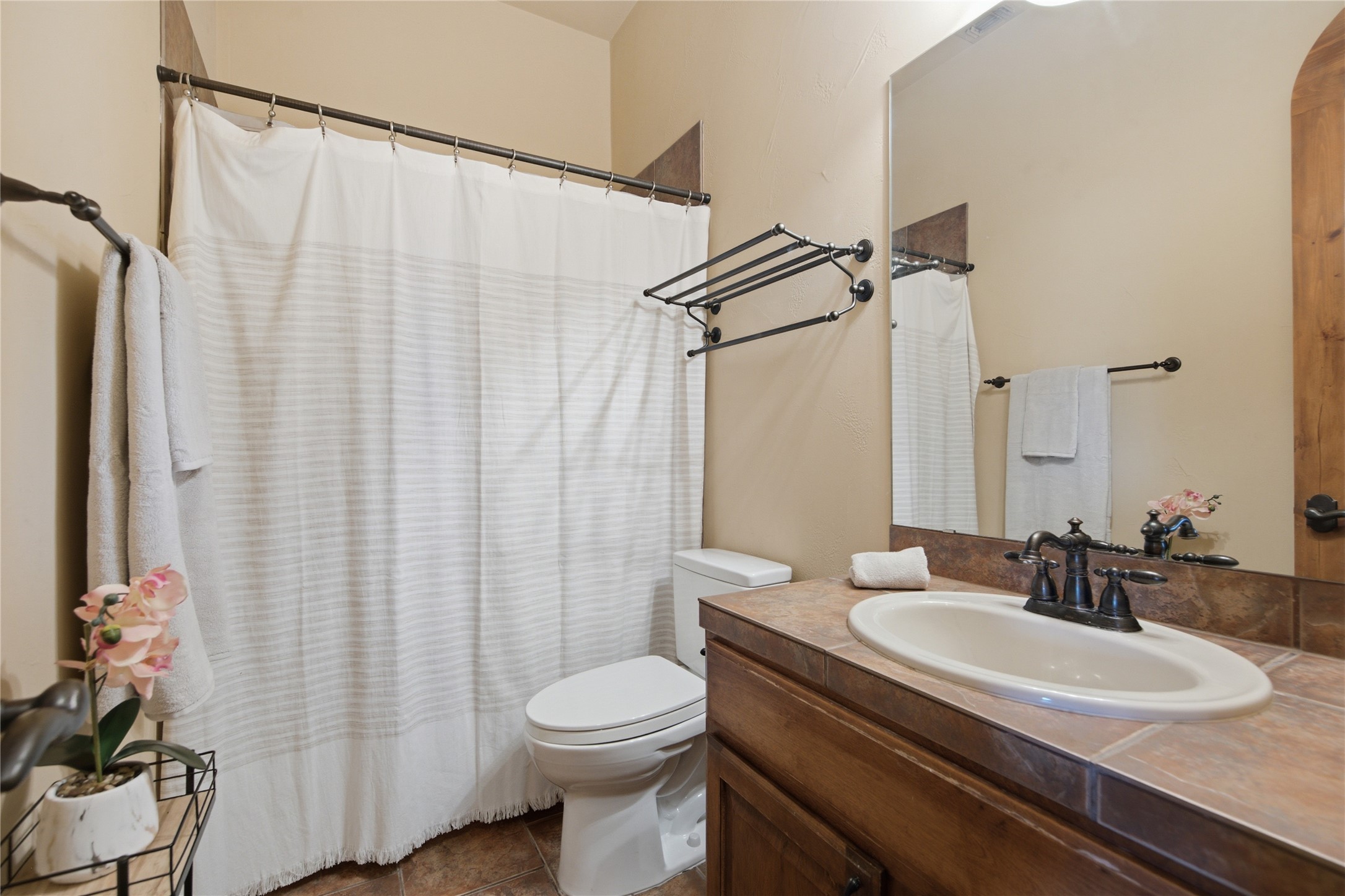 15210 Kevin Lane Austin, TX 78734 - Photo 28 of 35 guest bathroom