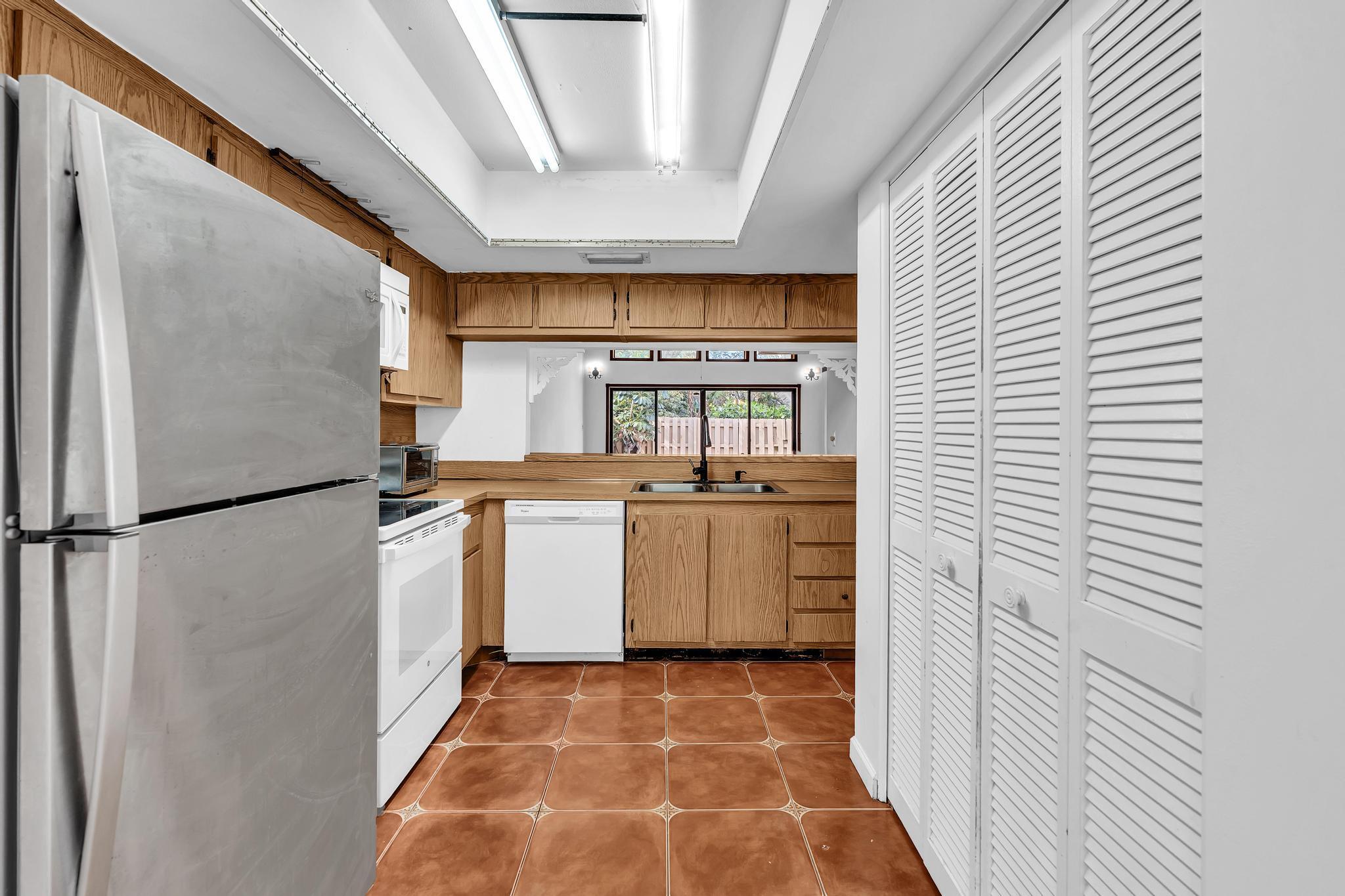 1400 Northwest 9th Avenue, Unit E33 Boca Raton, FL 33486 - Photo 11 of 51 FPP00301