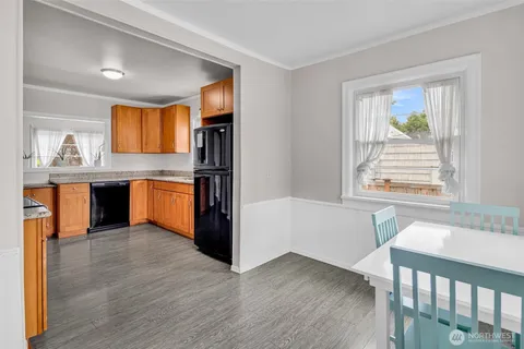 $460,000 | 411 7th Street Southeast, Auburn, WA 98002