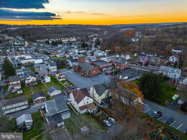 $279,900 | 125 Wabash Avenue, Bath, PA 18014