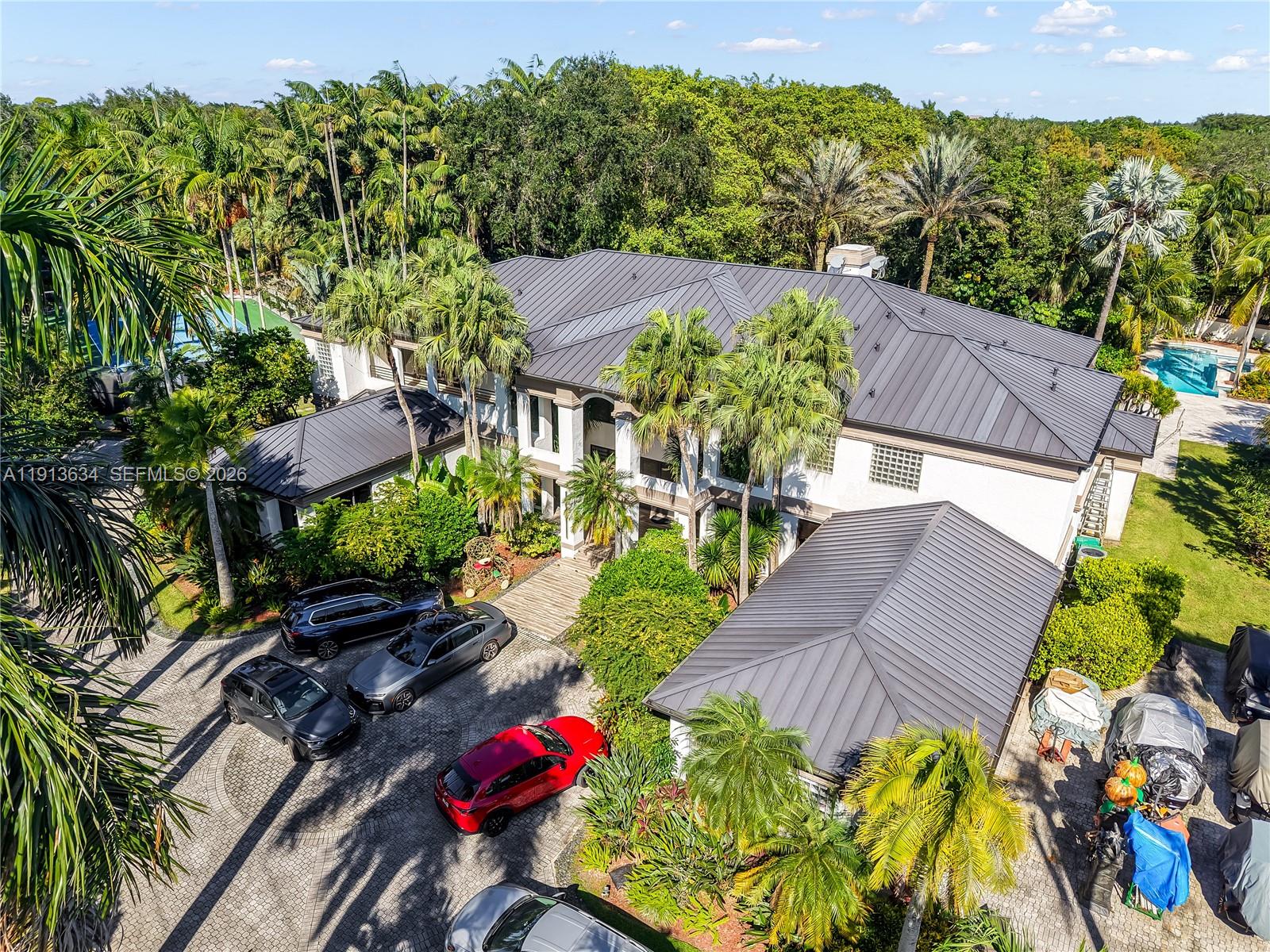 10395 Southwest 67th Avenue Pinecrest, FL 33156 - Photo 12 of 94