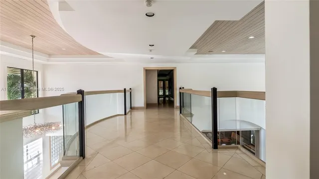 $12,000,000 | 10395 Southwest 67th Avenue, Pinecrest, FL 33156