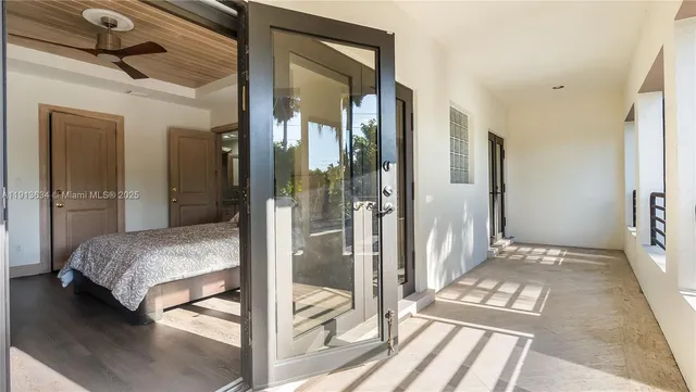 $12,000,000 | 10395 Southwest 67th Avenue, Pinecrest, FL 33156