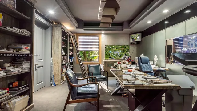 $12,000,000 | 10395 Southwest 67th Avenue, Pinecrest, FL 33156