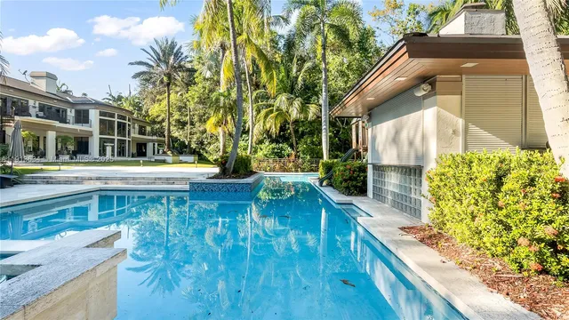 $12,000,000 | 10395 Southwest 67th Avenue, Pinecrest, FL 33156