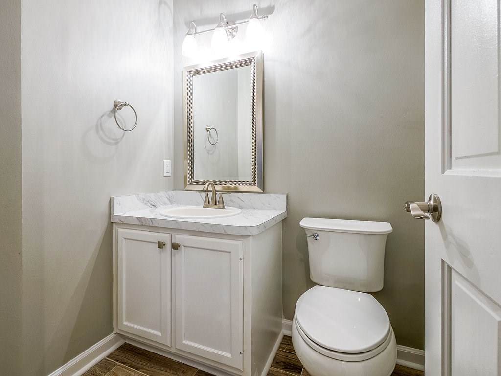5926 Spring Pond Road Fort Wayne, IN 46845 - Photo 12 of 36
