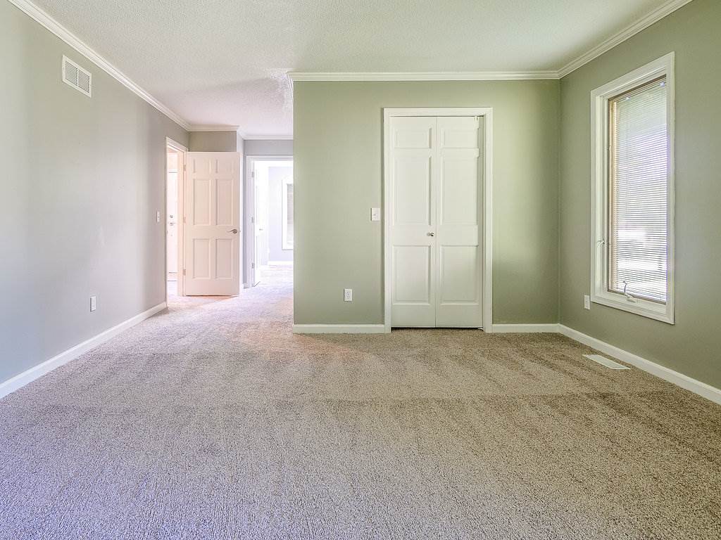 5926 Spring Pond Road Fort Wayne, IN 46845 - Photo 14 of 36