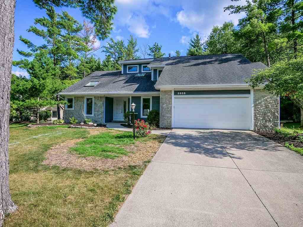 5926 Spring Pond Road Fort Wayne, IN 46845 - Photo 3 of 36