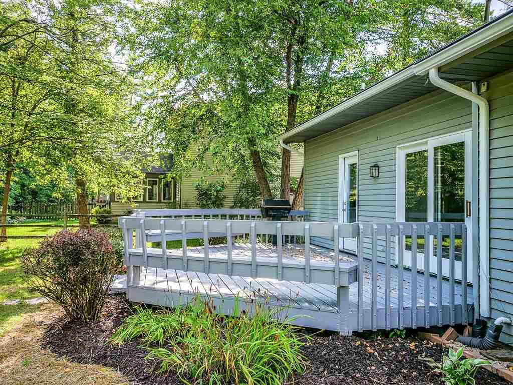 5926 Spring Pond Road Fort Wayne, IN 46845 - Photo 32 of 36