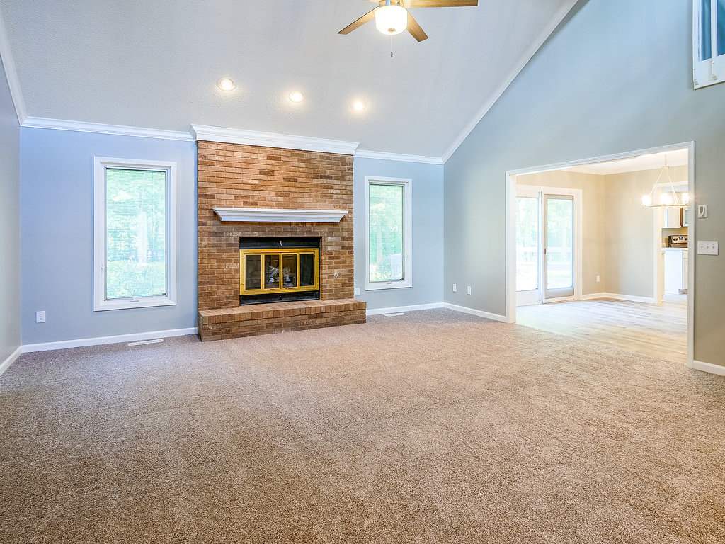 5926 Spring Pond Road Fort Wayne, IN 46845 - Photo 6 of 36