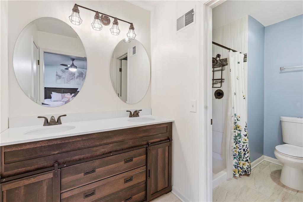 10577 Riley Street Overland Park, KS 66212 - Photo 25 of 41