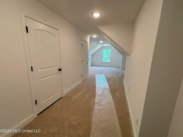 $403,550 | 7221 Hickory Holw Road, Walls, MS 38680