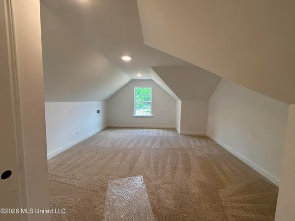 $403,550 | 7221 Hickory Holw Road, Walls, MS 38680
