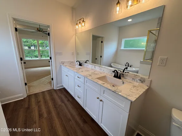 $403,550 | 7221 Hickory Holw Road, Walls, MS 38680