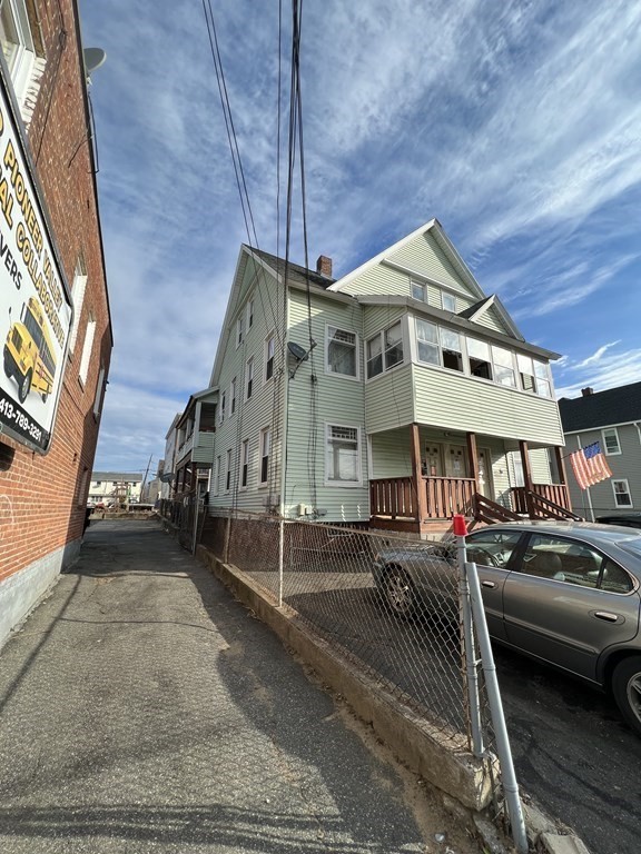 336-338 Main Street Springfield, MA 01151 - Photo 3 of 6 Gallery Image 3