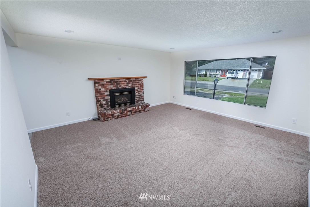 8076 Kispiox Road Blaine, WA 98230 - Photo 13 of 25 Gallery Image 13