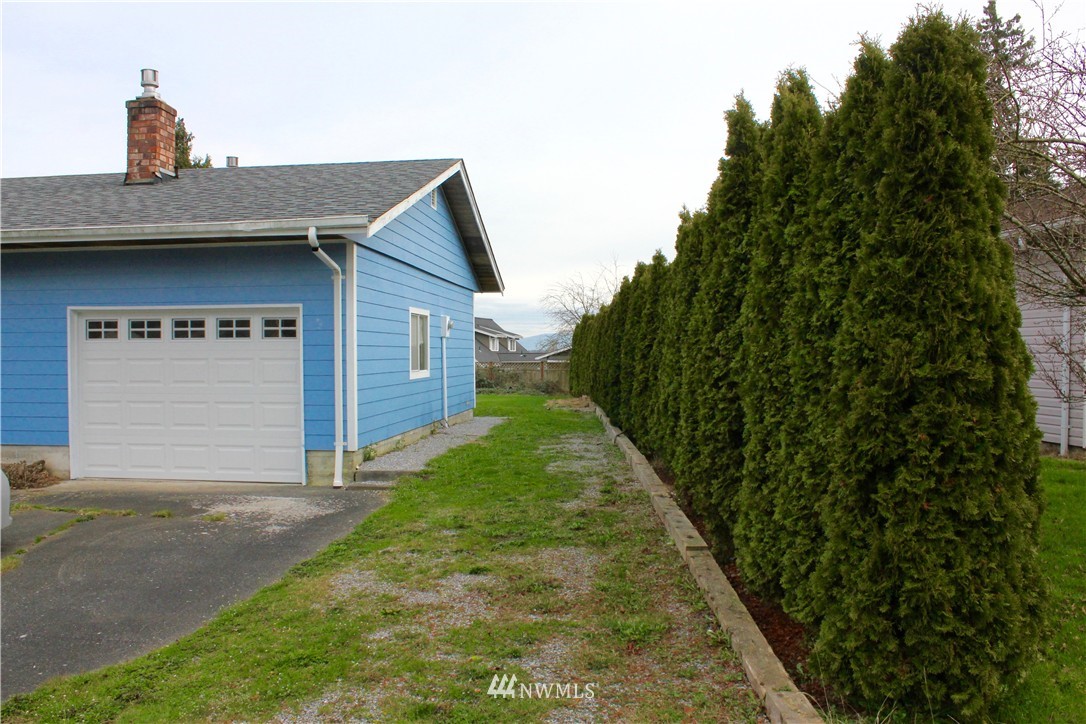 8076 Kispiox Road Blaine, WA 98230 - Photo 3 of 25 Gallery Image 3
