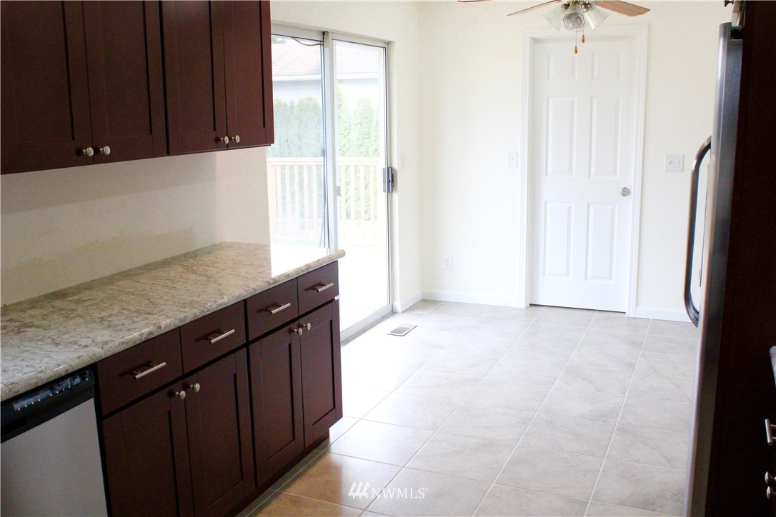 8076 Kispiox Road Blaine, WA 98230 - Photo 10 of 25 Gallery Image 10