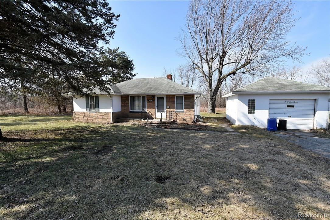 3412 South Center Road Burton, MI 48519 - Photo 1 of 22 DSC_4441.JPG