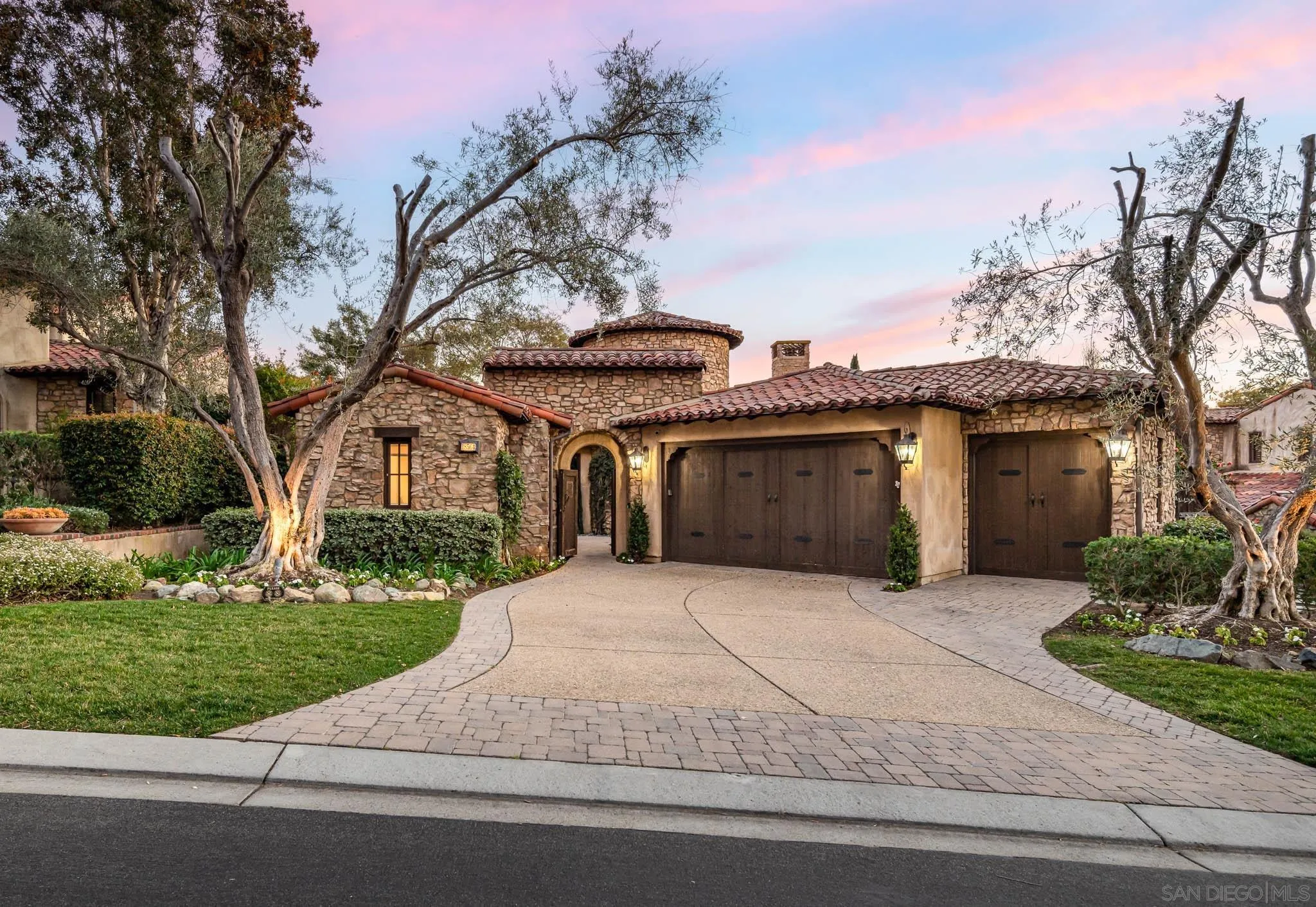 18564 Corte Fresco Rancho Santa Fe, CA 92091 - Photo 1 of 40 Gallery Image 1
