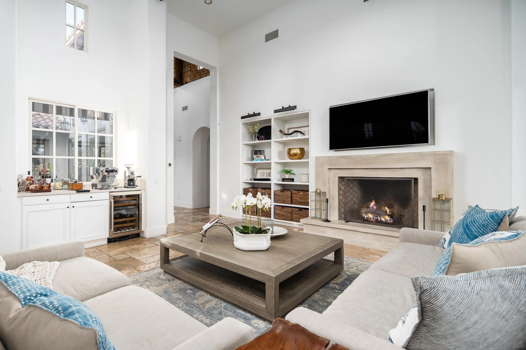 18564 Corte Fresco Rancho Santa Fe, CA 92091 - Photo 8 of 40 Gallery Image 8